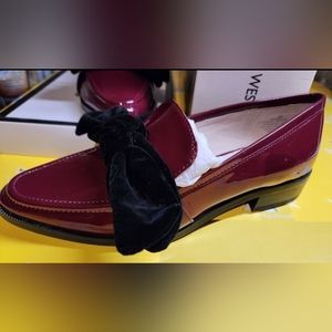 Nine West loafer wine red with black velvet bows, manmade materials (NIB)